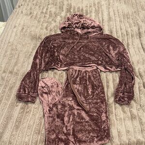 Plush Velvet Lounge Set in Rich Brown